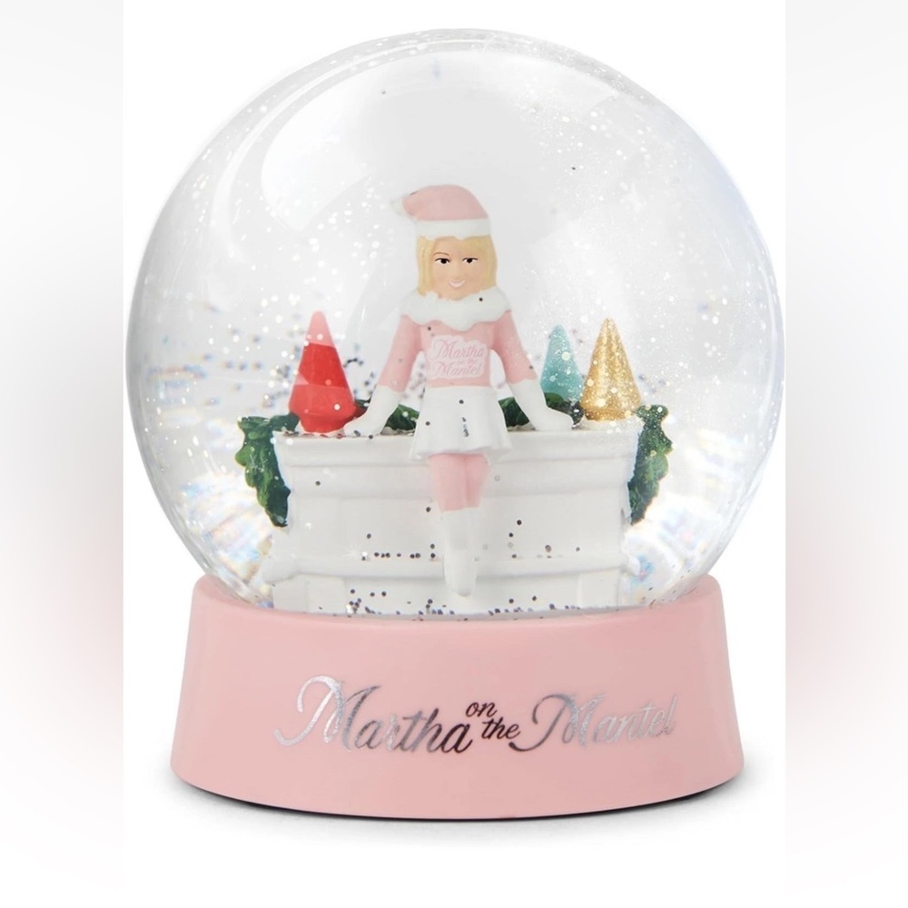 NEW Martha Stewart "Martha on The Mantel" Holiday Snow Globe Snowglobe